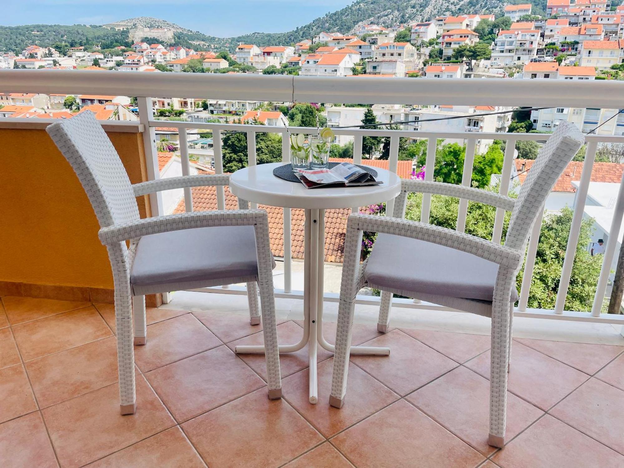 Apartments Sunny Elza Hvar Town Exterior foto