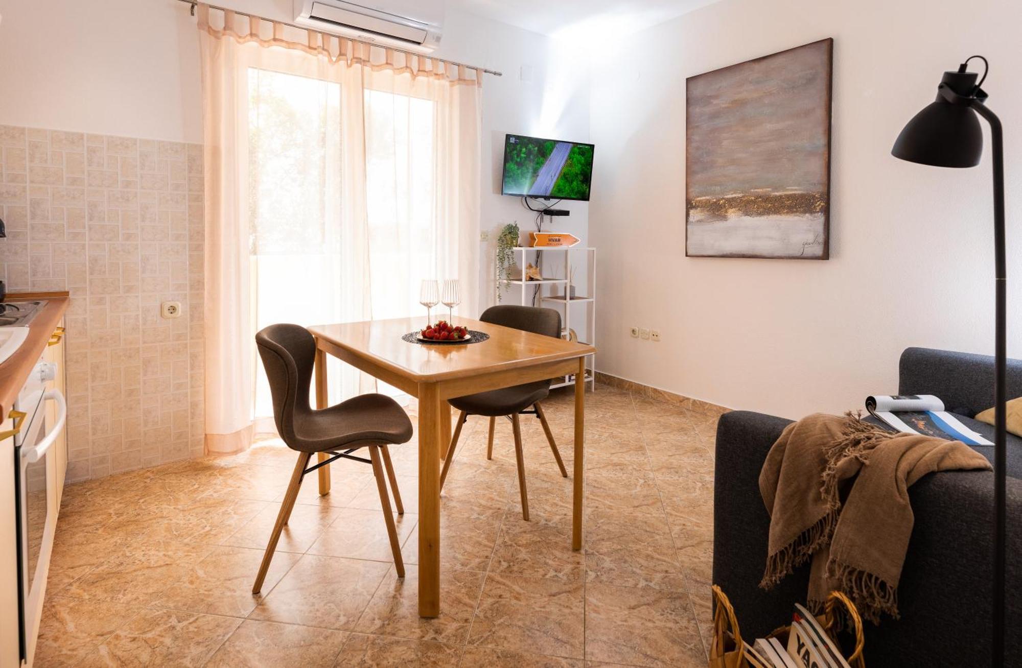 Apartments Sunny Elza Hvar Town Exterior foto