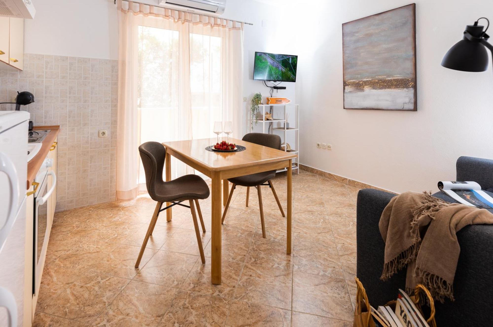Apartments Sunny Elza Hvar Town Exterior foto