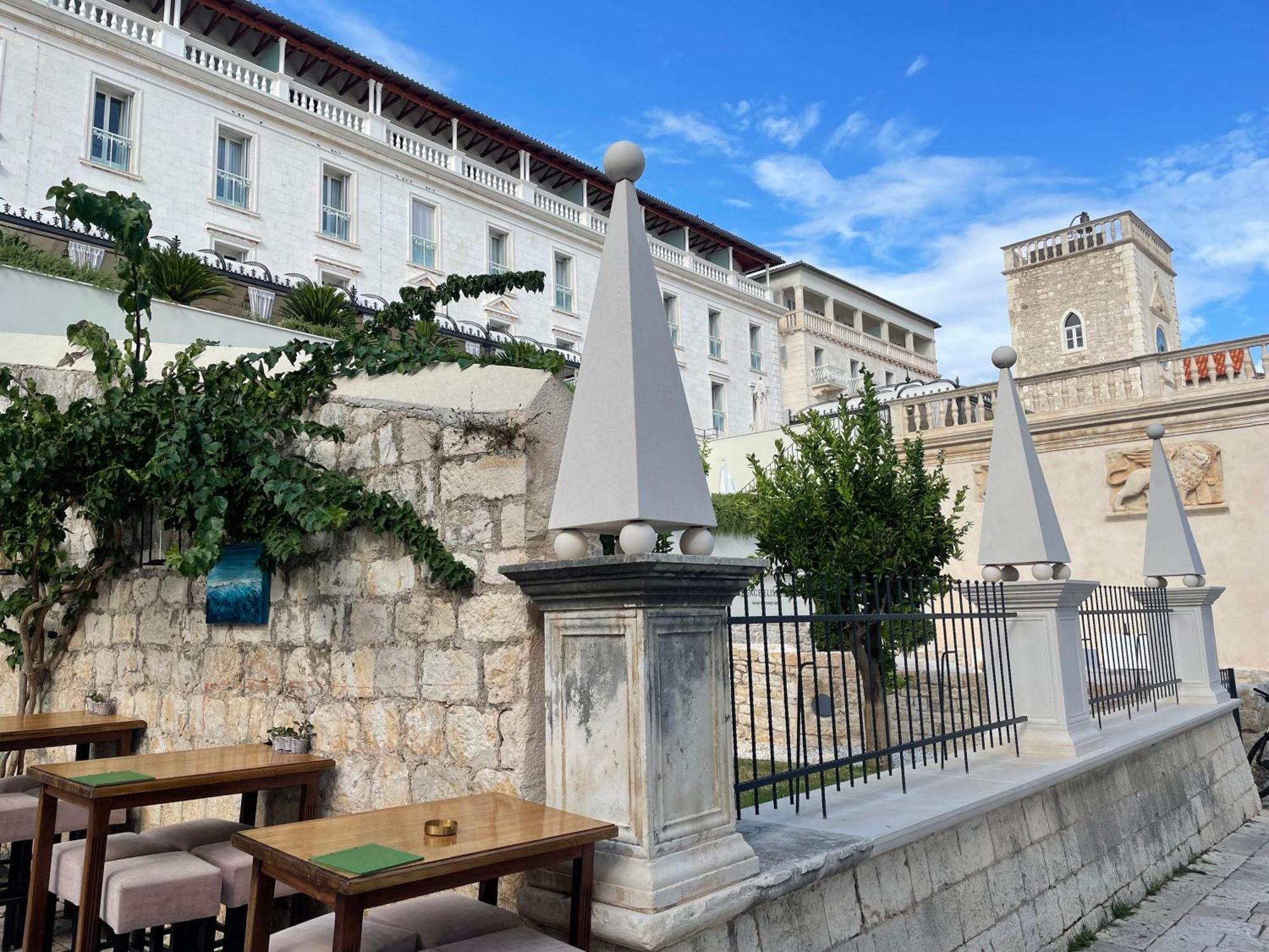 Apartments Sunny Elza Hvar Town Exterior foto